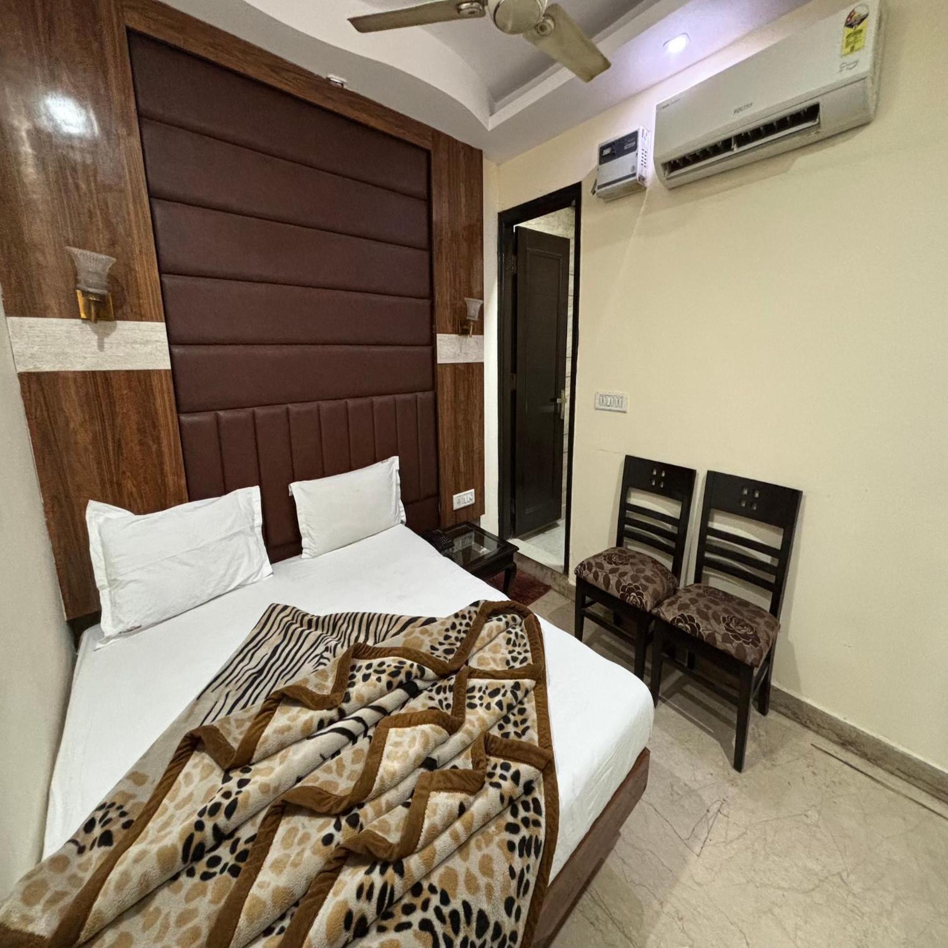 Hotel Pk International Near By New Delhi Station I Couple Friendly Room photo