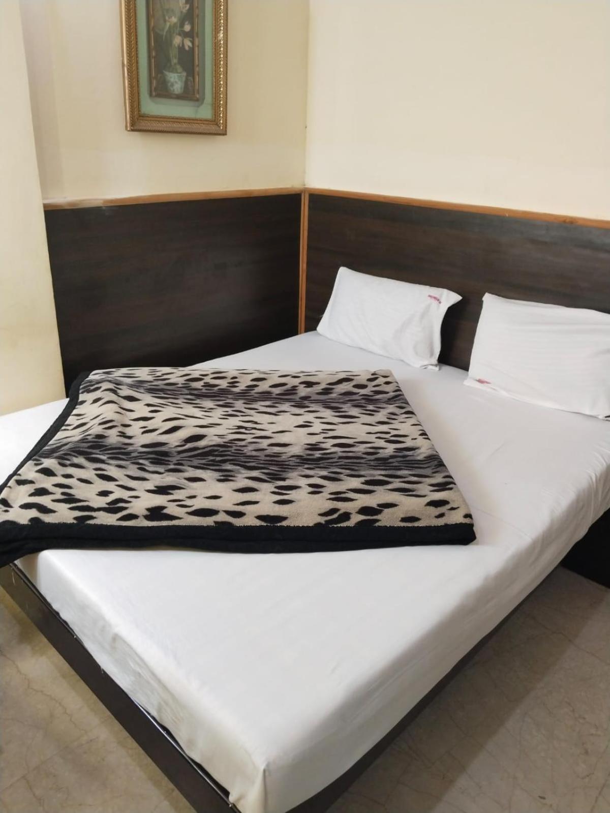 Hotel Pk International Near By New Delhi Station I Couple Friendly Exterior photo